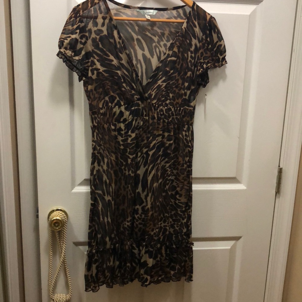 specklers dress  leapord  vneck